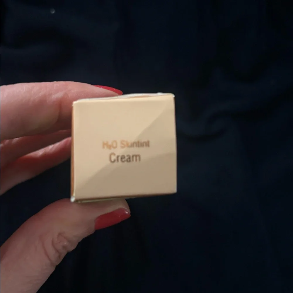 Pixi H20 Skintint Foundation - 1.2 fl oz